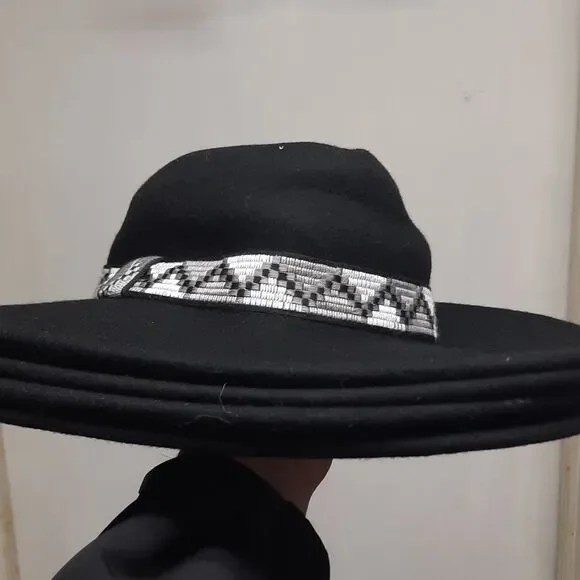 Hat - Picture 2 of 3